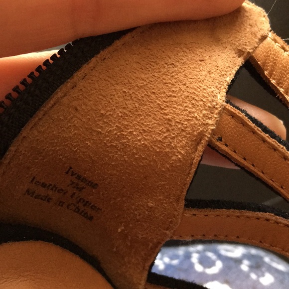 L’AmourDesPieds black suede wedges. - Picture 5 of 5